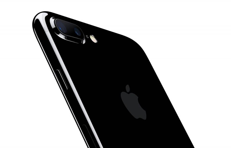 Rare reports of poor image quality on iPhone 7 Plus circulate
