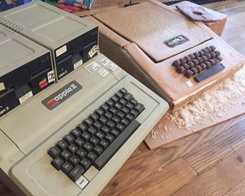 This Father Built His Son An Apple II Out of Gingerbread