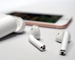 Apple's AirPods Grabbed 26% of Wireless Headphone Sales