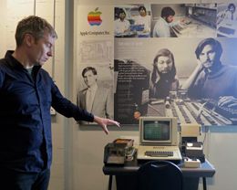 Steve Jobs' Prototype Apple 1 Computer Going on Display in Seattle's 'Living Computers' Museum