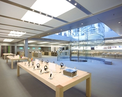 Apple Shows off Dubai Store with Massive 186-foot Curved Glass Facade