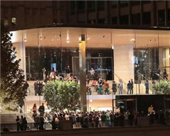 New Apple store to Dim Lights At Night After Group Says Birds Are Flying Into Its Glass
