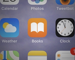 Apple Takes Aim at Amazon With E-Books Push