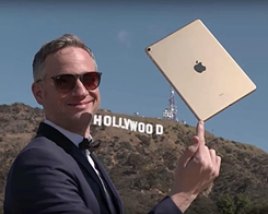 iPad Magician Simon Pierro Wows Oscars Crowd