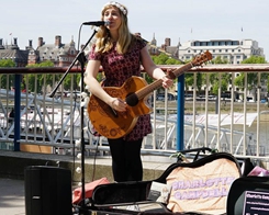 London Street Musicians Accept Apple pay as a Payment Method