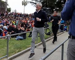 Tim Cook Donated Nearly $5 Million Worth of Apple Shares to Charity
