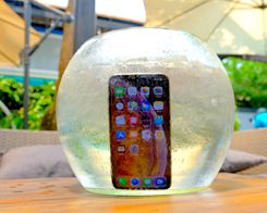 Apple’s Creating Ultrasonic Tech to Make Your iPhone Work in the Rain