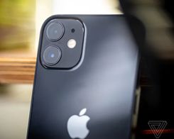 iOS 15 Lets You Disable Night Mode on An iPhone Camera