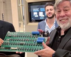 Steve Woz Signs Rare 1976 Apple I Motherboard in Dubai