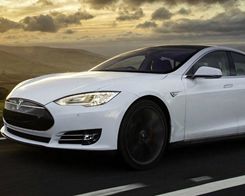 Tesla iOS App Update Lets You Ask Siri to Lock the Doors