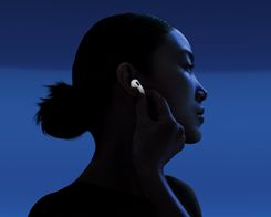 iOS 26: Remotely Control iPhone Camera with Your AirPods