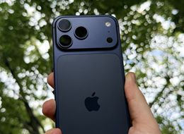 Apple Cuts Night Mode Portraits on iPhone 17 Pro as Users Look for Answers