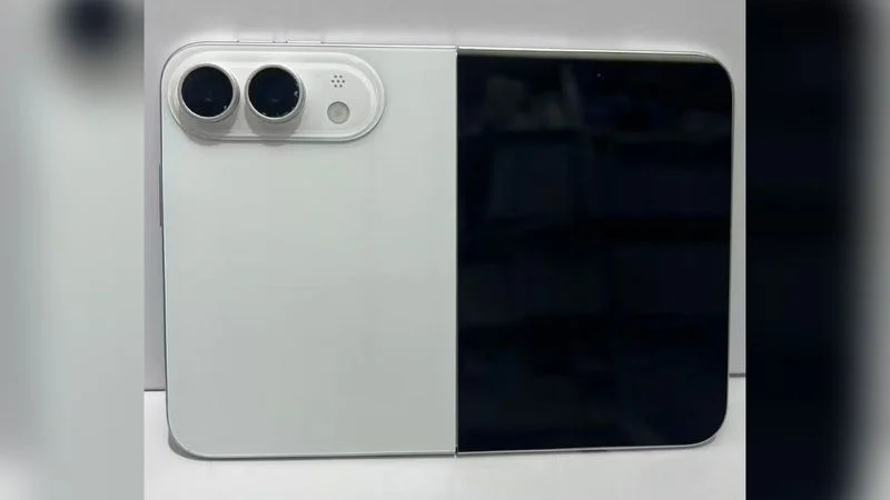 iPhone Ultra's Two Selfie Cameras Could Sit in the Same Corner