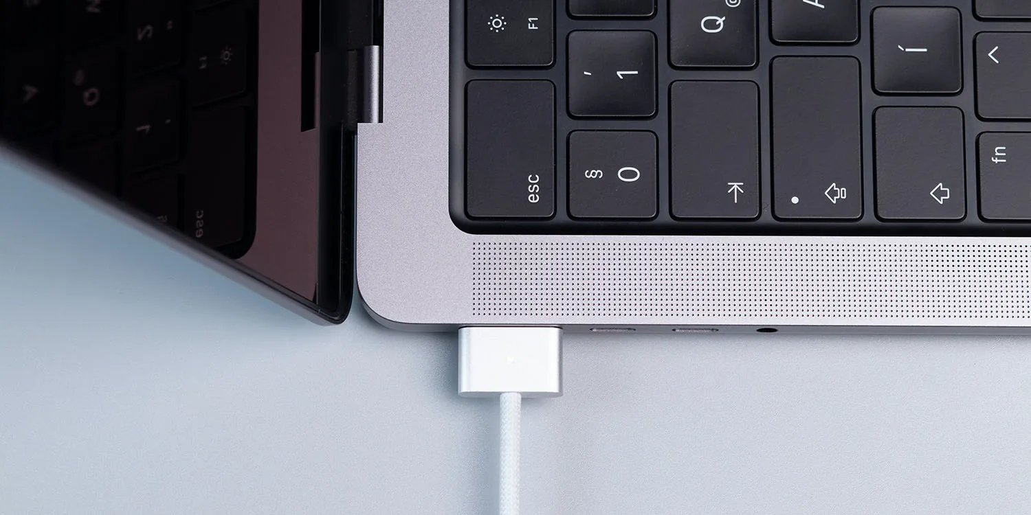 Macs Can Now Inform Apple If Any Liquids Have Been Detected in the USB-C Ports