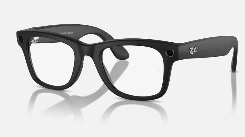 Apple CEO 'Hell Bent' on Launching True AR Glasses Before Meta