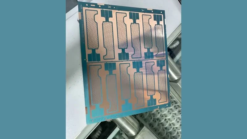 iPhone 17 Pro's Alleged Vapor Chamber Cooling System Partly Revealed