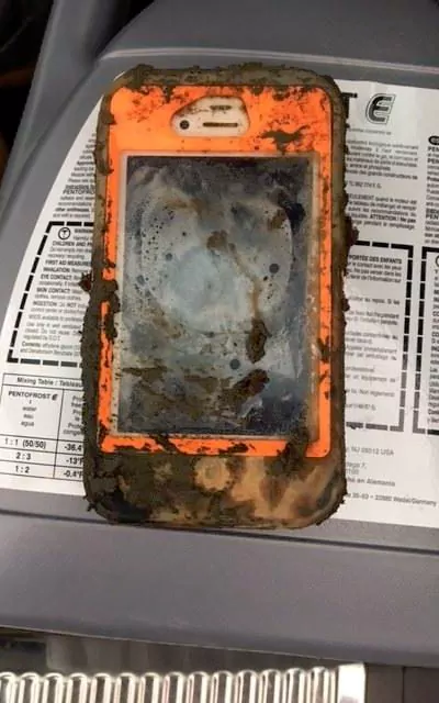 iPhone Dropped Into Frozen Lake Still Works Over A Year Later 