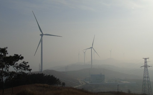 Apple Invests in China Wind Farms