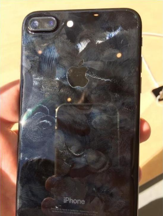 What Happens to a Jet Black iPhone 7 Plus After 2 Months Without Case
