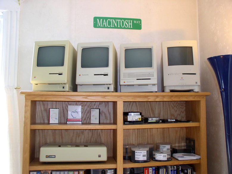 An iFan Made a Mac Museum 