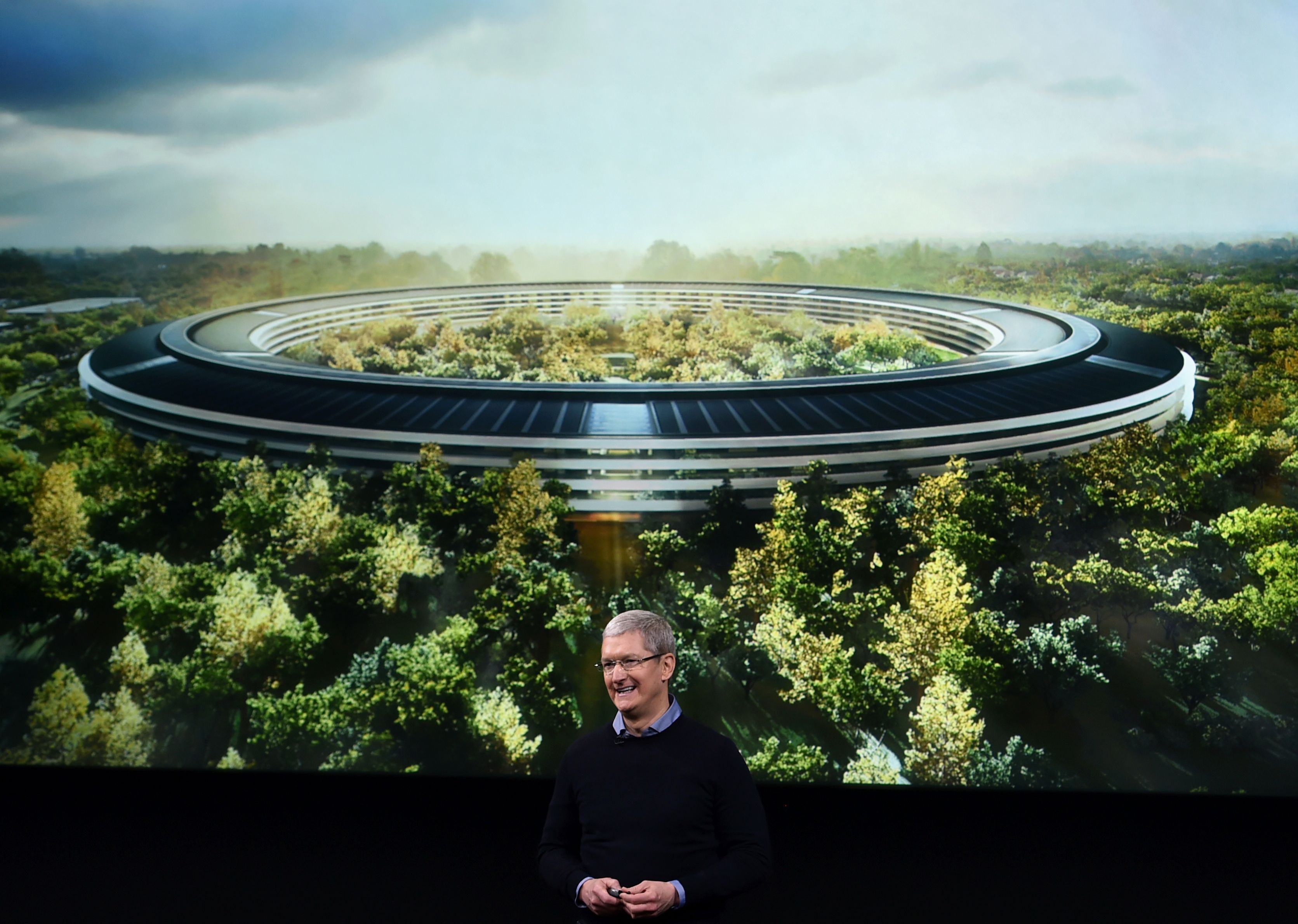 Apple 'spaceship' headquarters to open in April