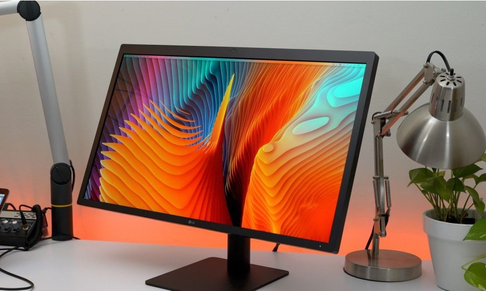 Apple LG UltraFine 5K Displays Now Shipping March 8 