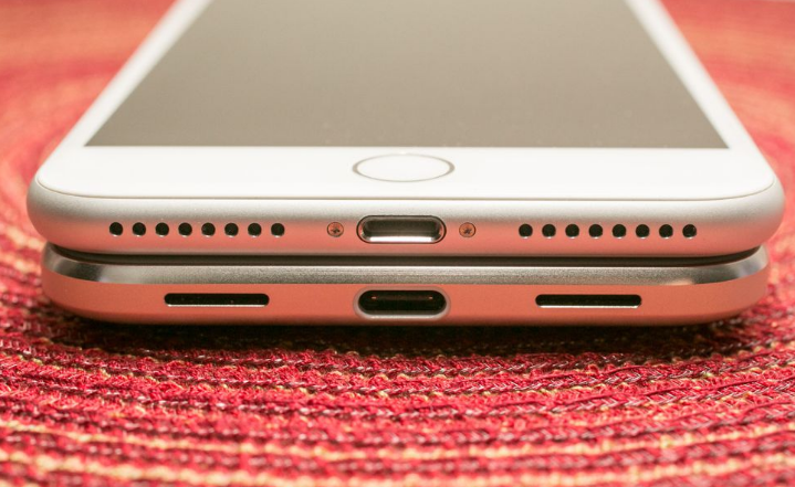 Sorry USB-C Lovers, But iPhone 8 Will Stick With a Lightning Connector