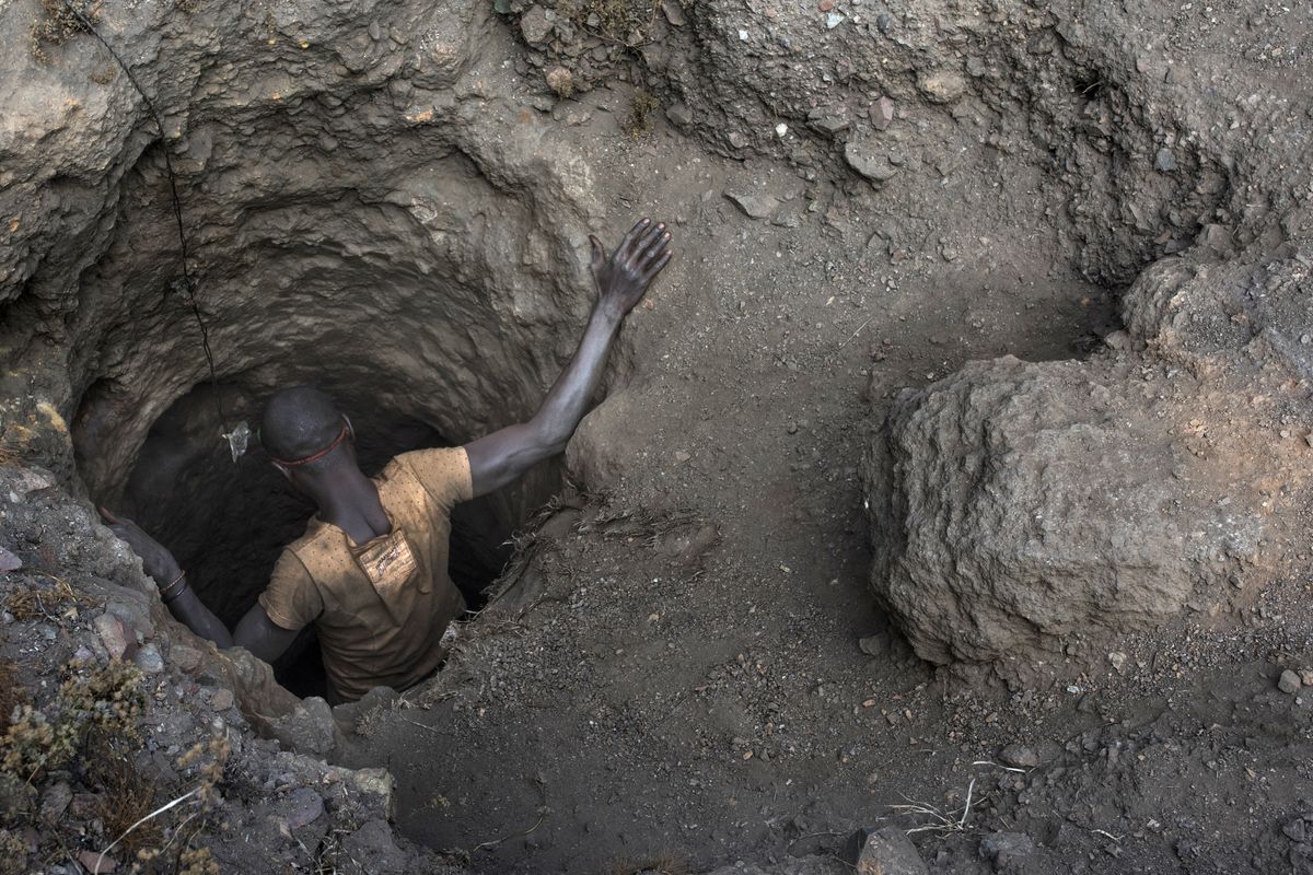 Apple Buys A Key iPhone Component From Brutal Congolese Mines
