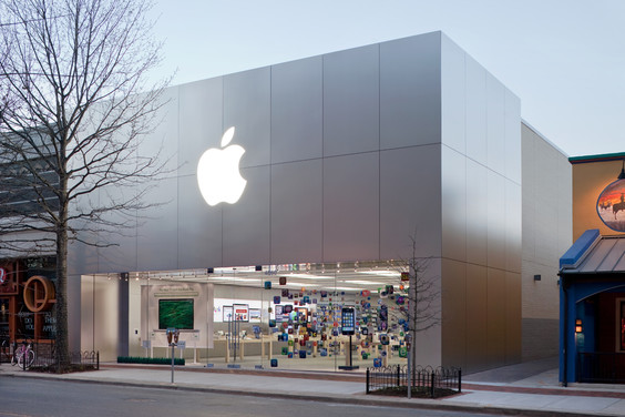 Lawsuit Alleges Racial Profiling at Bethesda Apple Store