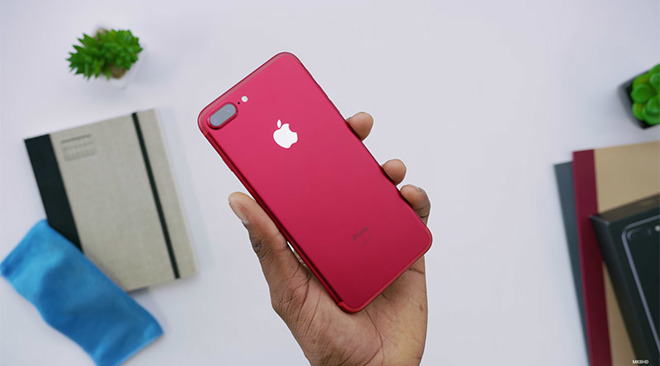 Apple's (Product)Red iPhone 7 Gets First Unboxing Video