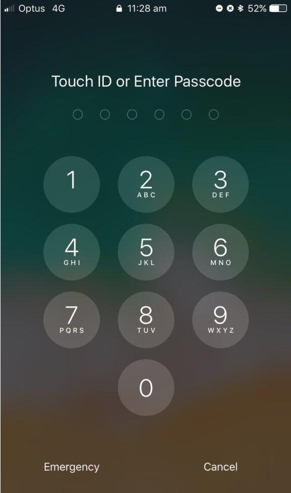 LockscreenXI Brings iOS 11’s Lock Screen Interface to iOS 10