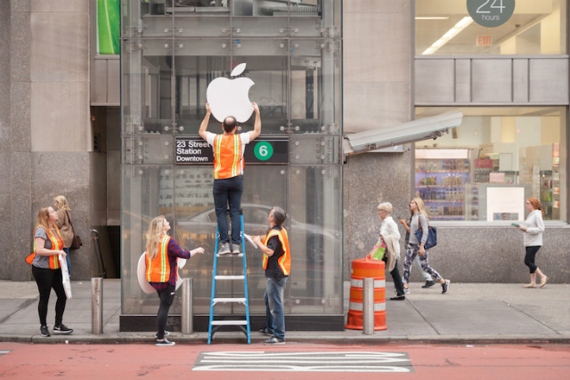 Watch As Improv Everywhere Opens Fake Apple Store At Subway Station