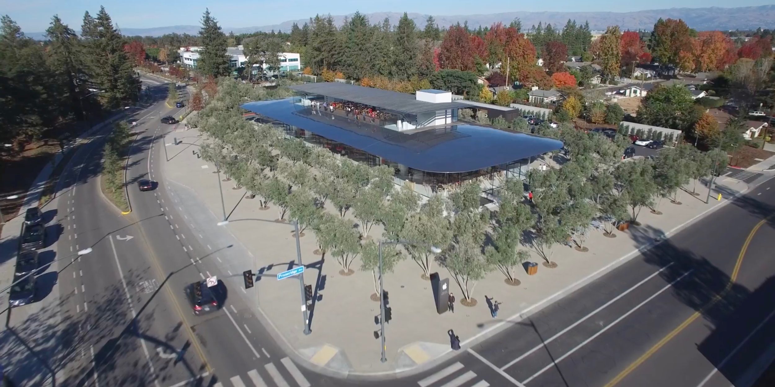 4K Drone Footage Captures Apple Park Visitor Center From the Sky