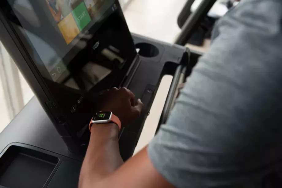 You Can Now Sync your Apple Watch with Cardio Gym Equipment — at One US Location