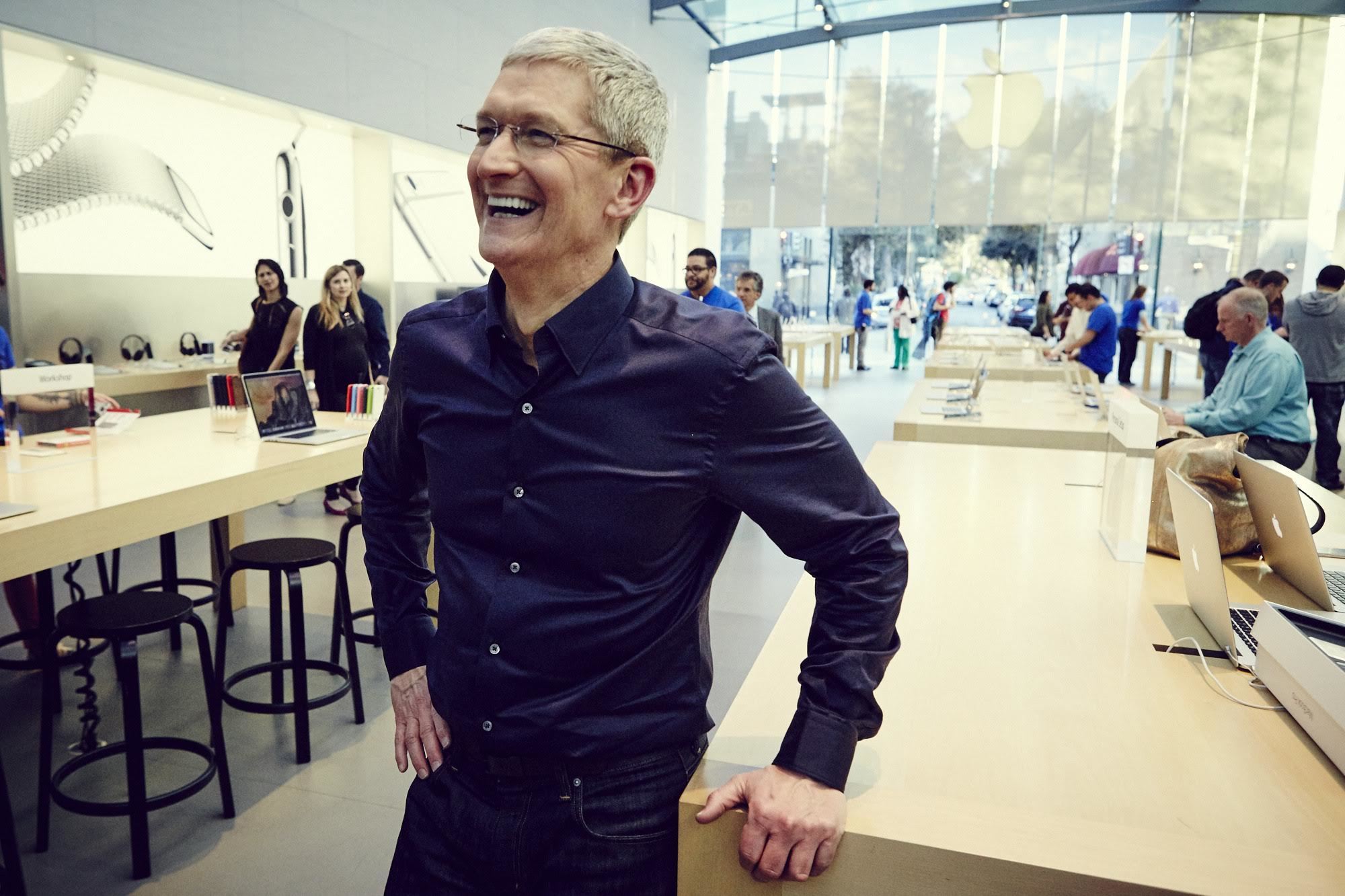 Apple's Tim Cook Will Give Away all His Money