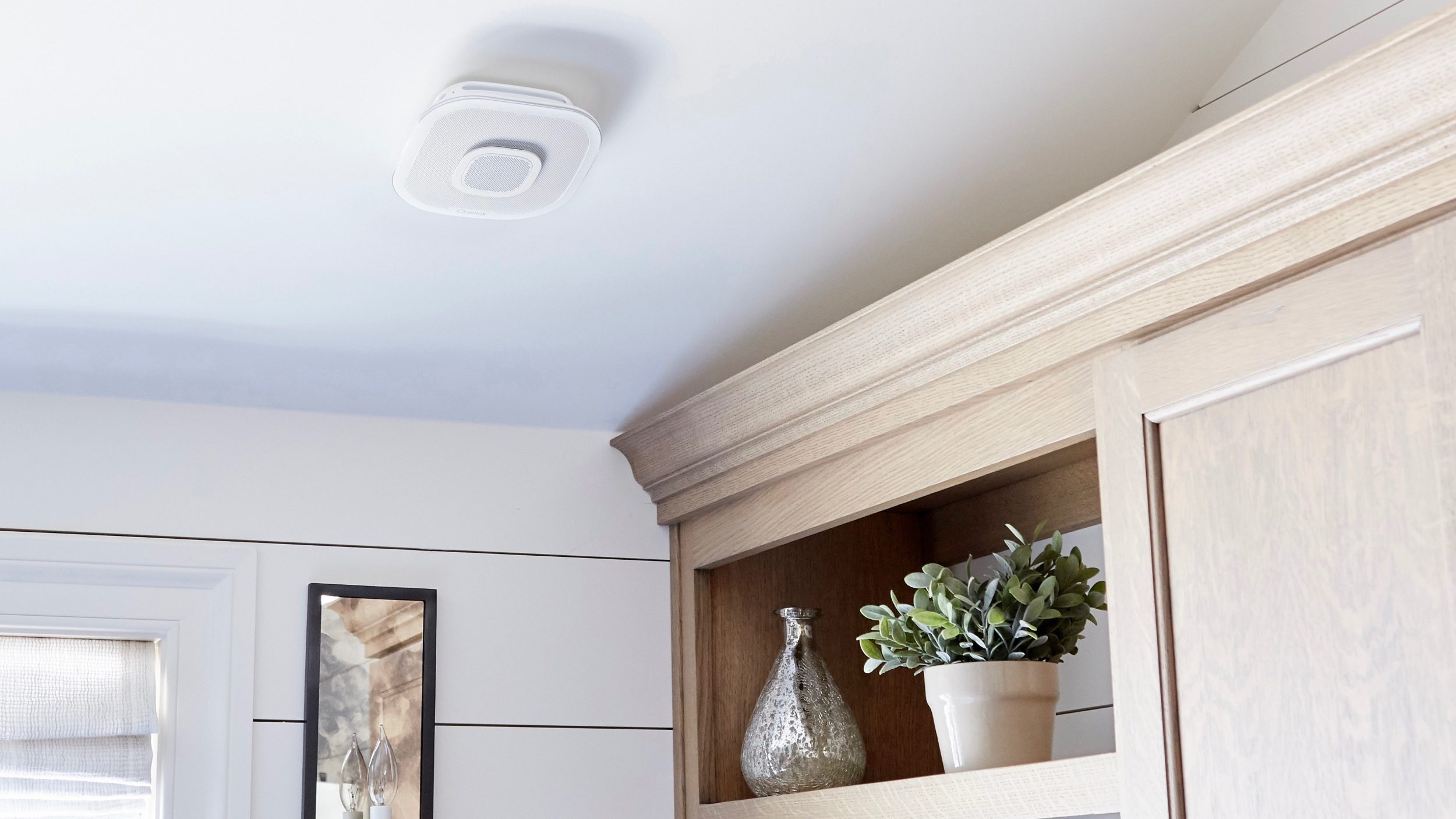 Apple Alert’s Safe & Sound HomeKit Smoke Alarm was the First to Hit the Market 