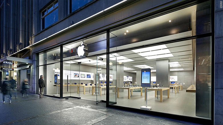 Apple Store in Zurich Evacuated As Phone Battery Overheats