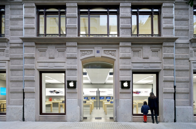 Second iPhone Battery Fire in Two Days Affects Spanish Apple Store