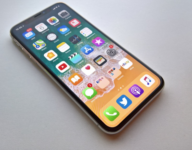 iPhone X’s Display is Giving Headaches and Throbbing Eye Pain to Users Sensitive to PWM