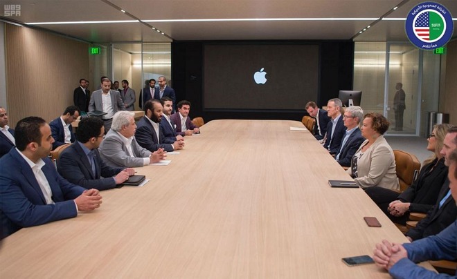 Saudi Prince Meets Tim Cook at Apple Park to Talk App Development, Education