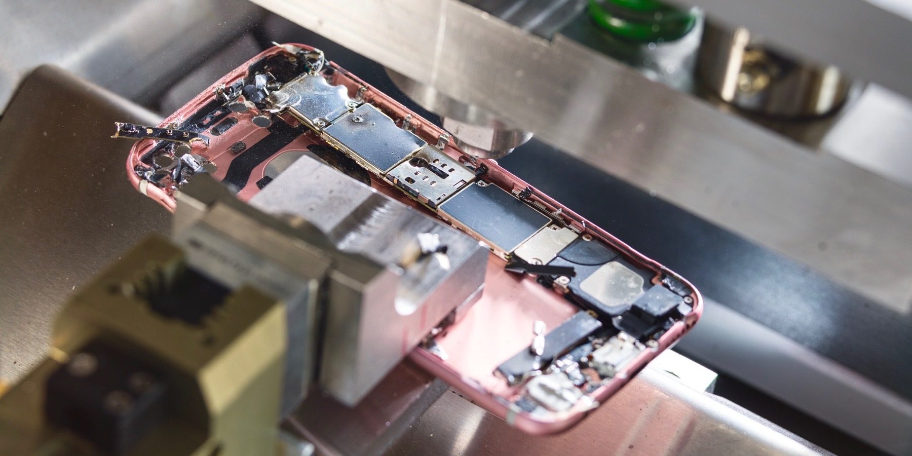 ​Apple Unveils New iPhone Disassembly Robot Daisy [Video]