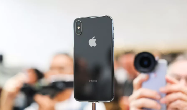 Rumors Hint Future iPhone X Could Have Three Cameras on the Back