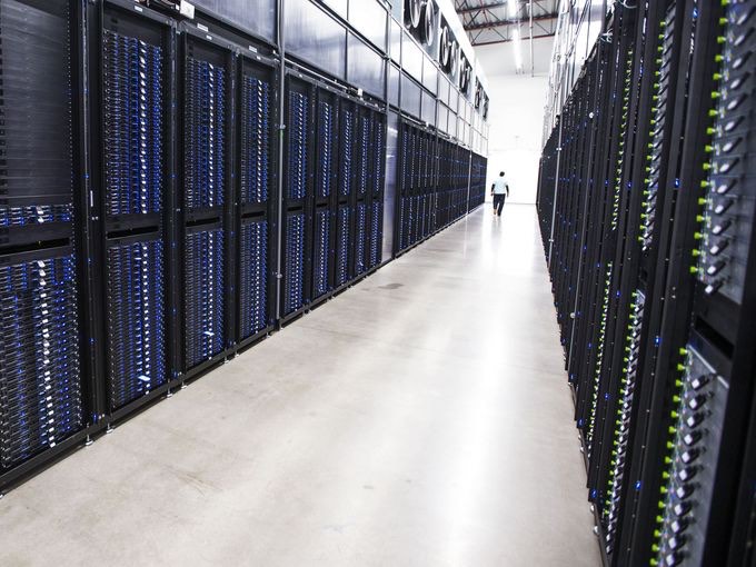 Apple Offers Rare Look Inside Mesa, Arizona Data Center