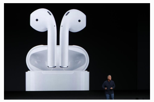 New Rumor Suggests Apple AirPods 2 Coming This Year