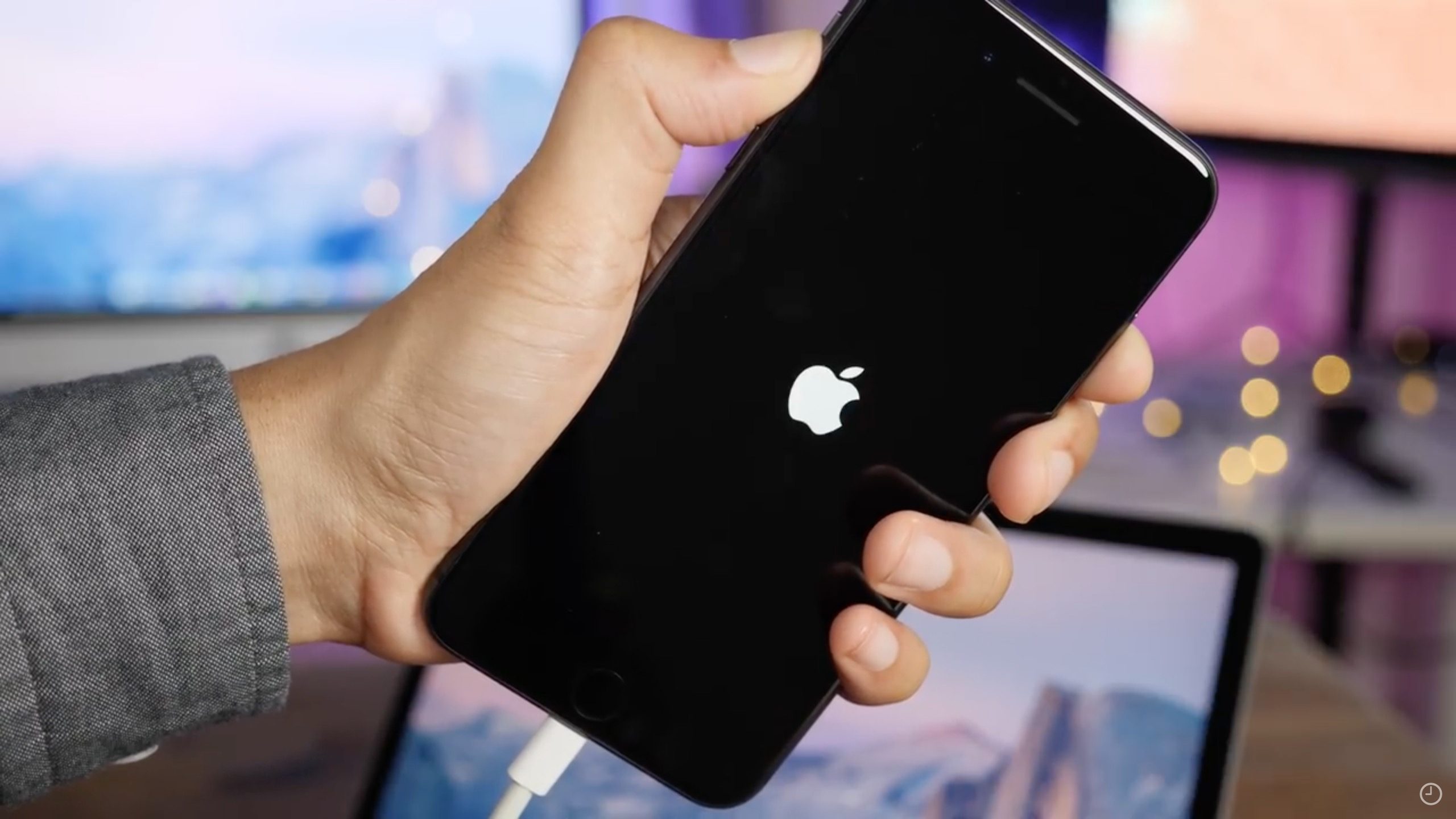 15 Lines of Code Can Crash your Apple iPhone and iPad Forcing it to Reboot