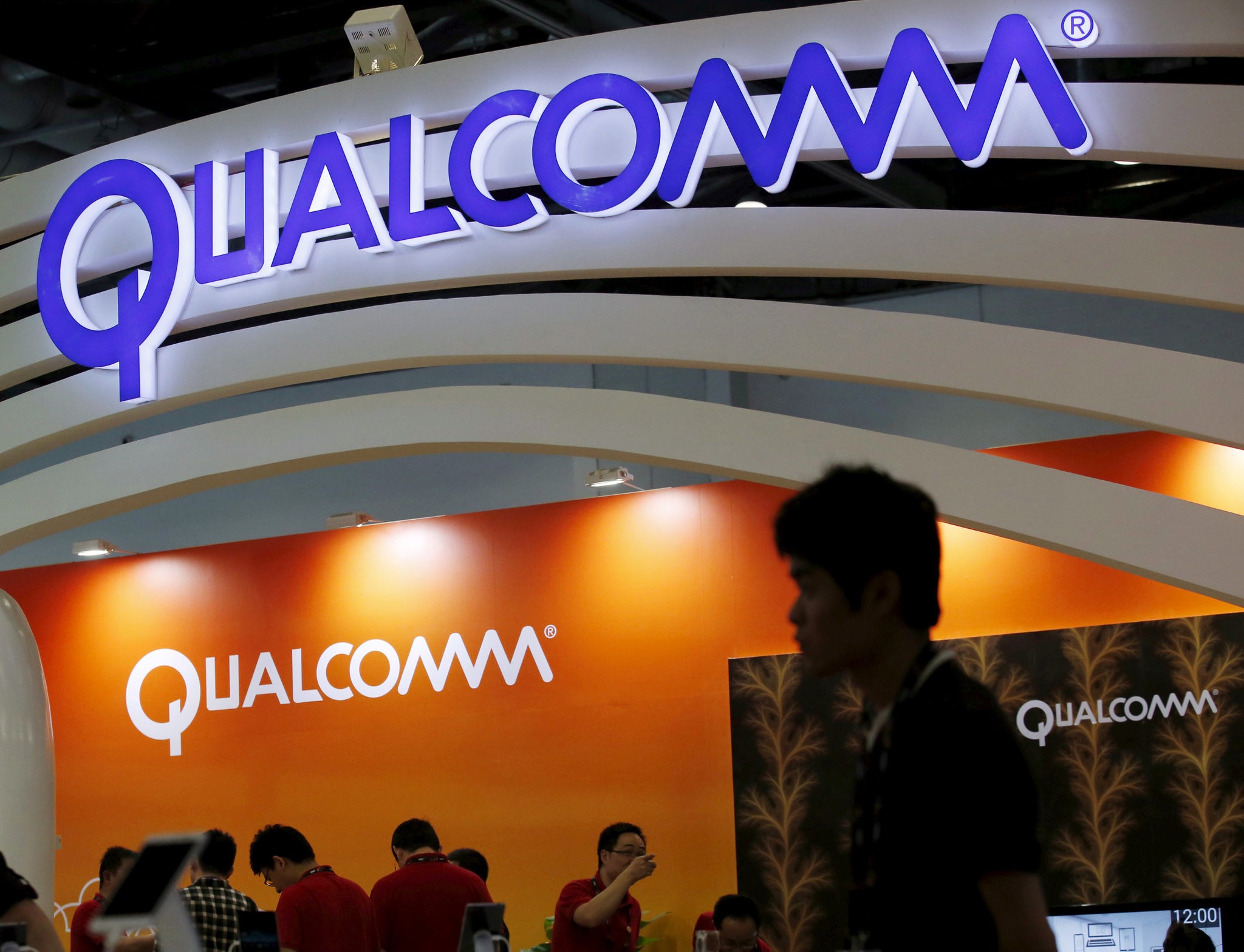 Qualcomm Accuses Apple of Stealing Secrets to Help Intel