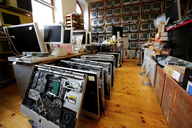 Austrian Collection of 1,100 Macs Seeks Rescue From Disposal