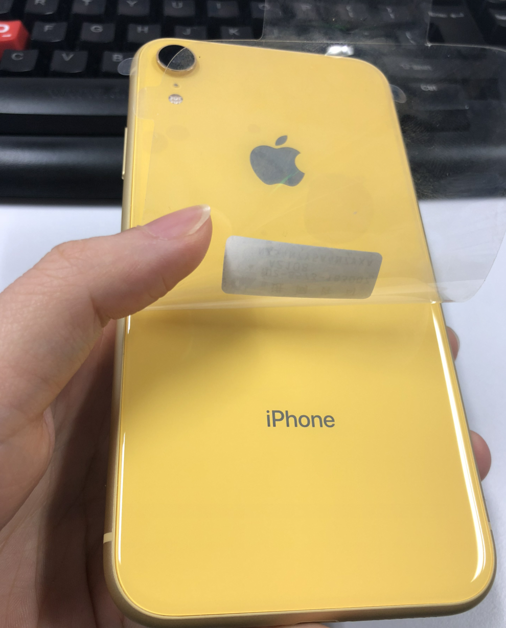  First iPhone XR Pre-orders Arrive at Customers Around the World