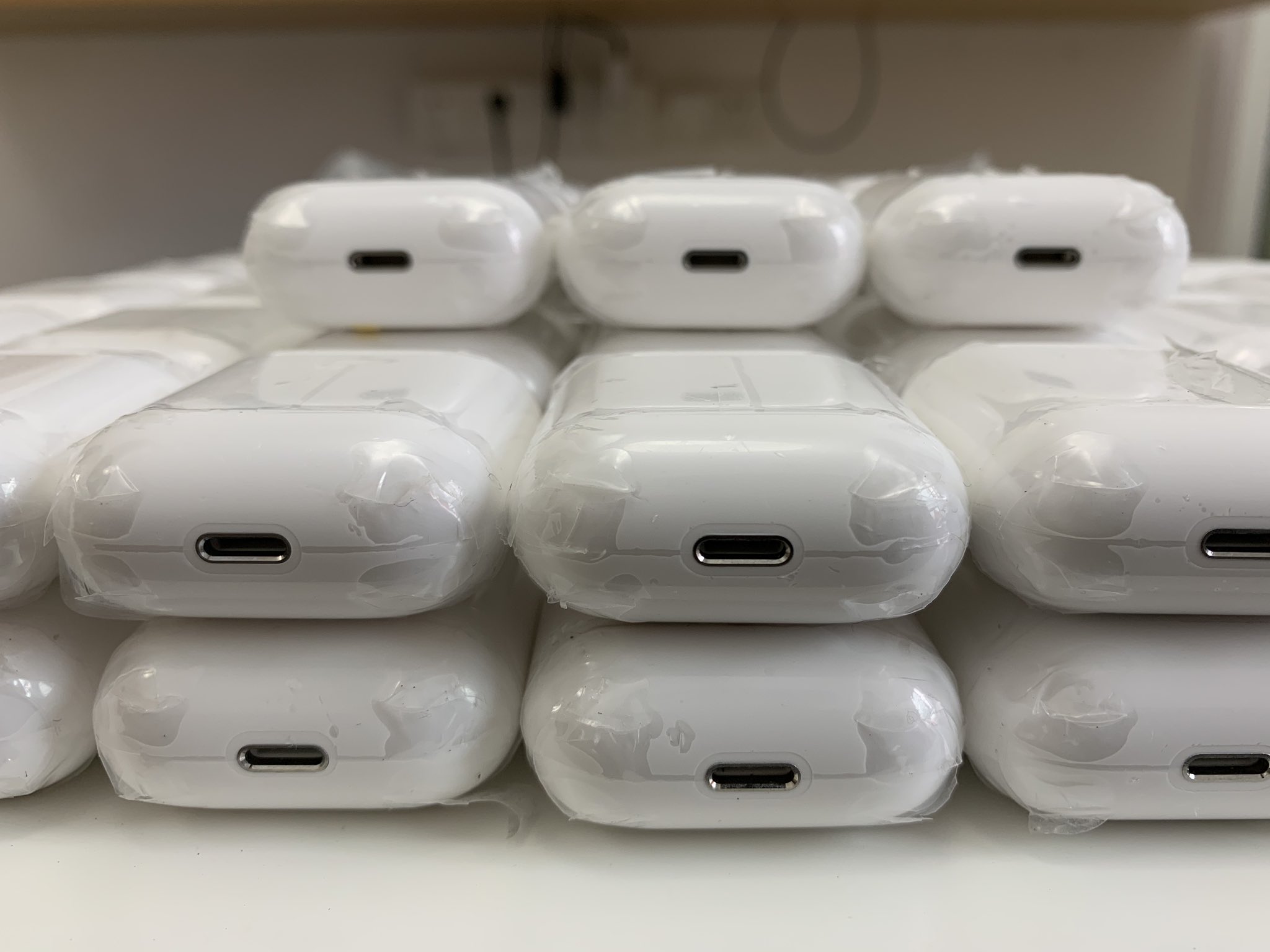 Leaked Photos Show Apple’s Next-gen AirPods for the First Time Ever