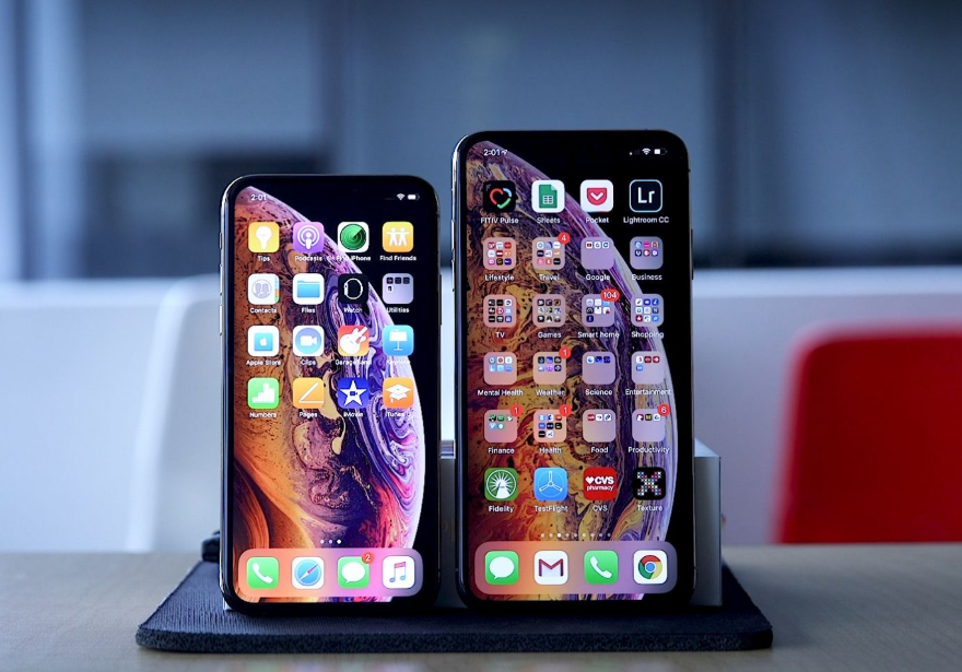 Rumor Says Apple Won’t Ditch the iPhone’s Notch Design Until 2020